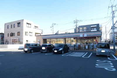セブンイレブン新松戸ゆりのき通り店まで350ｍ