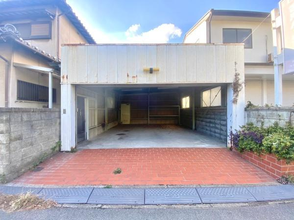 和歌山市中中古戸建の駐車場|【駐車場】
2台駐車可能です