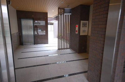 【エントランス】 | グランディ県庁前