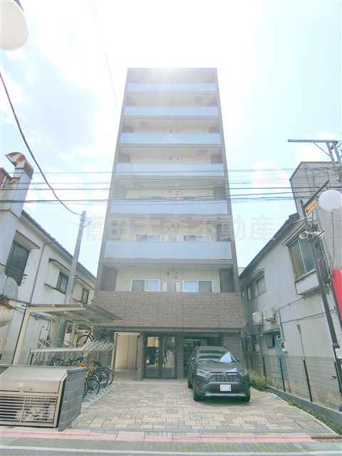 Imperialインペリアルの外観|2020年1月築　RC鉄筋コンクリート造地上8階建て総戸数24戸
東京都大田区東蒲田2丁目　京浜急行本線京急蒲田駅徒歩8分、梅屋敷駅徒歩9分