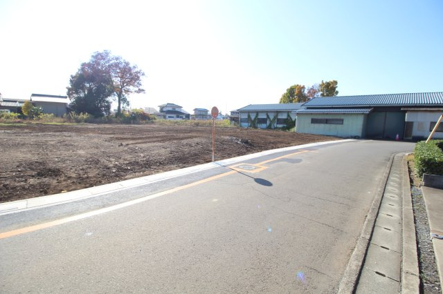 坂戸市横沼　建築条件なし売地　「若葉駅」3.6ｋｍ　敷地90坪　【三芳野小学区】の外観
