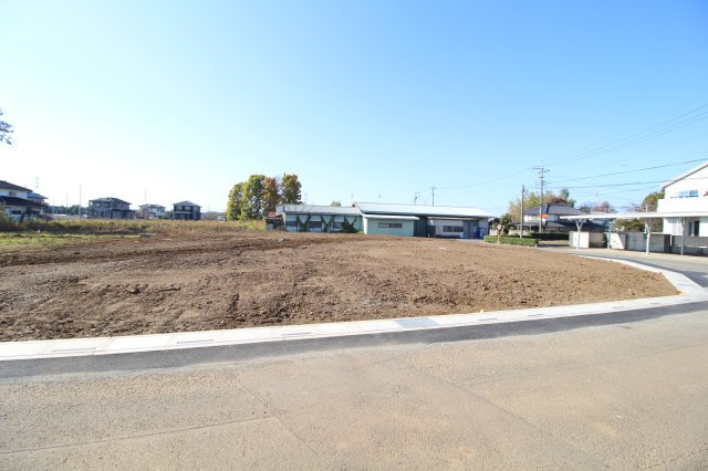 坂戸市横沼　建築条件なし売地　「若葉駅」3.6ｋｍ　敷地90坪　【三芳野小学区】の外観