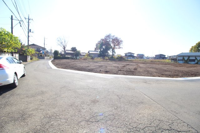 坂戸市横沼　建築条件なし売地　「若葉駅」3.6ｋｍ　敷地90坪　【三芳野小学区】の外観