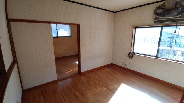 尼崎市大西町　中古戸建の洋室