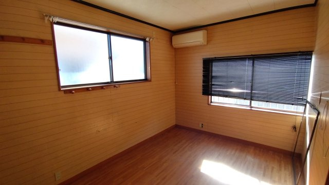 尼崎市大西町　中古戸建の洋室