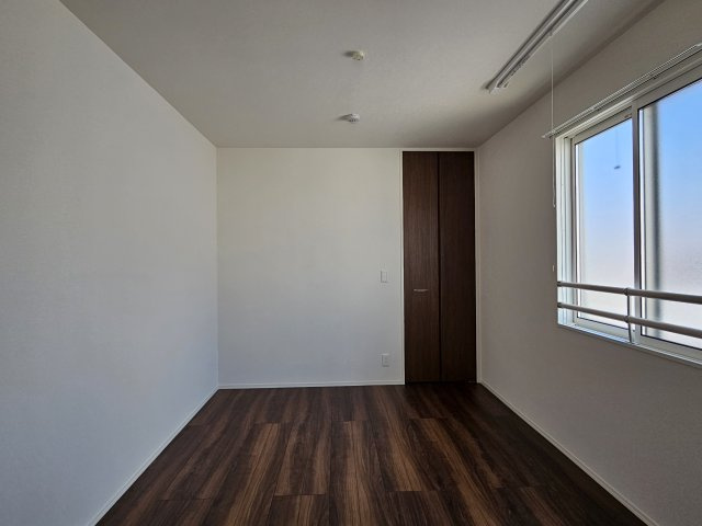 エムライズ大蔵中町の居間・リビング