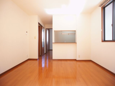 【居間・リビング】 | ヴィヴァーチェＣ | 会話をしながらお料理できる対面キッチンです♪