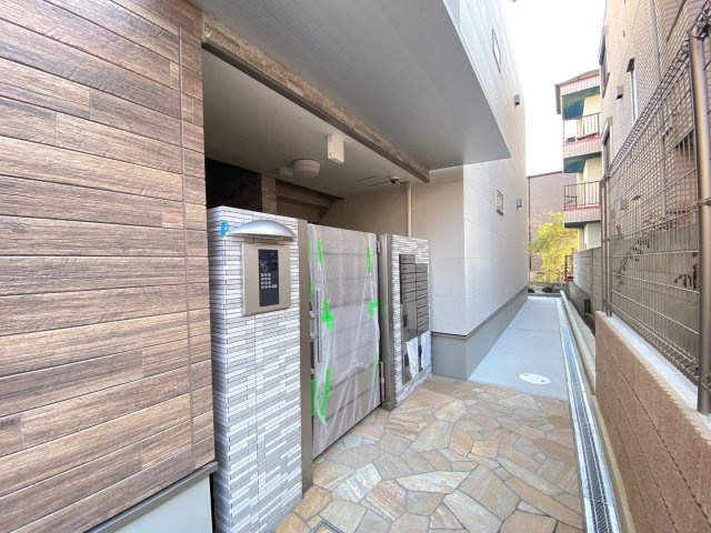 フジパレス北野田Ⅲ番館のエントランス