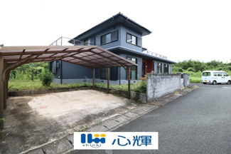 【前面道路含む現地写真】 | 西際波台3丁目中古家屋2階建 | 前面道路広いです。