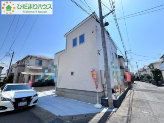 上尾市上　未入居戸建　いろどりタウン01の外観|白を基調とした明るい印象を受ける外観です(^^♪