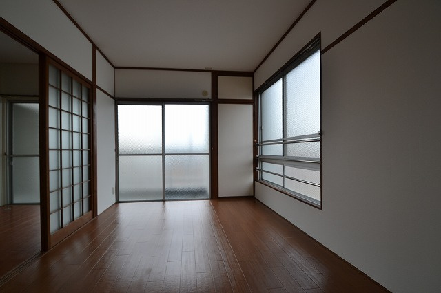 ヴィラブランシュ古江の洋室