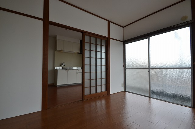 ヴィラブランシュ古江の洋室