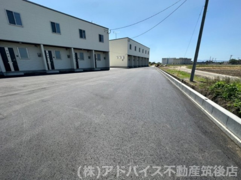久留米市三潴町西牟田のアパートの駐車場