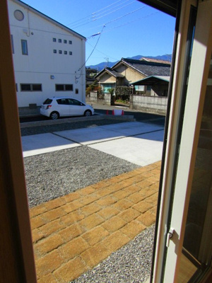 【駐車場】 | ブルーミングガーデン南アルプス市田島　1号棟 | 駐車場です