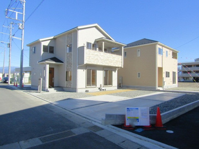 【駐車場】 | ブルーミングガーデン南アルプス市田島　1号棟 | カースペースがあります