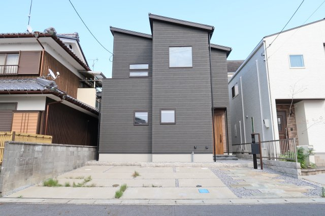 野洲市行畑2丁目　中古戸建