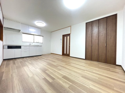 【居間・リビング】 | 箕面市白島1丁目貸家