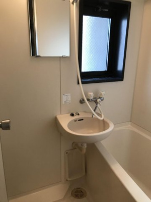 【洗面所】 | ピュアドーム博多エクセーヌ | 別号室の写真になります。現況優先。