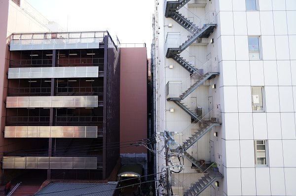 サンタモニカ亀戸の外観|洋室からの眺望、正面は駅ビルの【アトレ】です♪