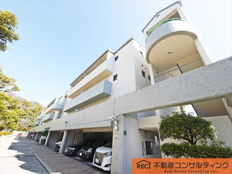 日商岩井芦屋ガーデンヒルズE棟の外観