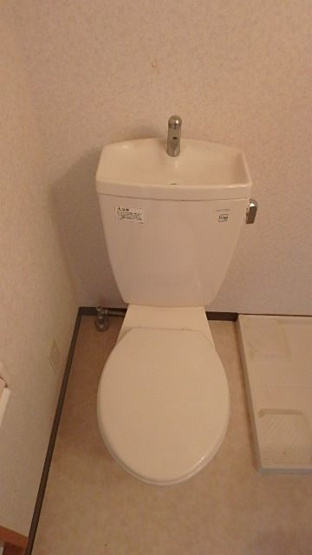 【トイレ】 | ヴェルデロータス平尾 | 別号室の写真になります。現況優先。