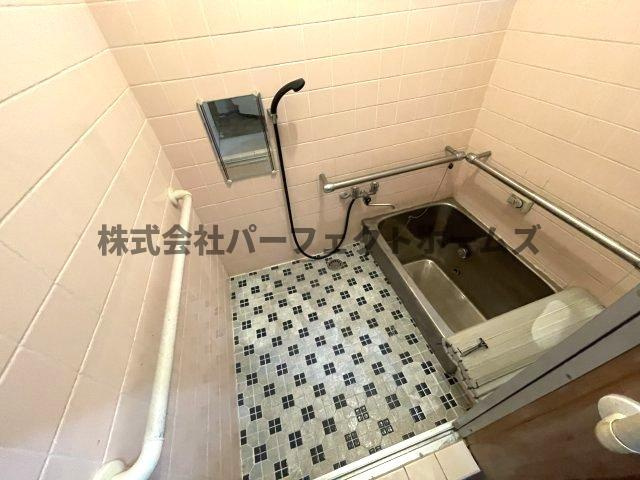 藤阪元町3丁目戸建　賃貸の浴室|日々の疲れを癒すお風呂付です