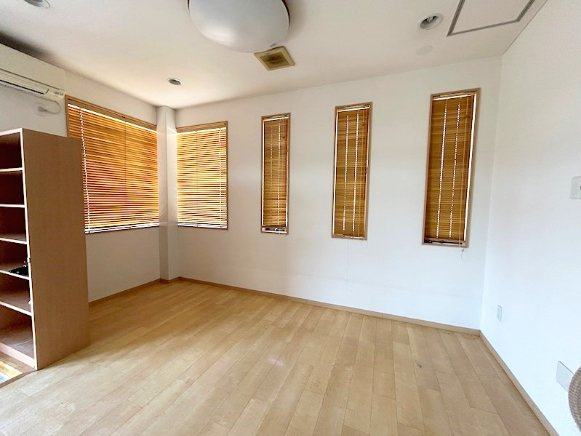 三ヶ日岡本貸店舗・事務所・診療所の内装