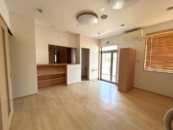 三ヶ日岡本貸店舗・事務所・診療所の内装