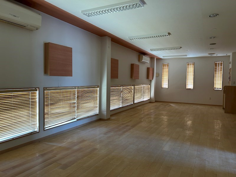 三ヶ日岡本貸店舗・事務所・診療所の内装