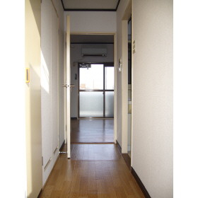 【玄関】 | グレース高宮 | 別号室の写真になります。現況優先。