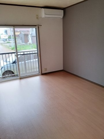 サン・ハイツの居間・リビング