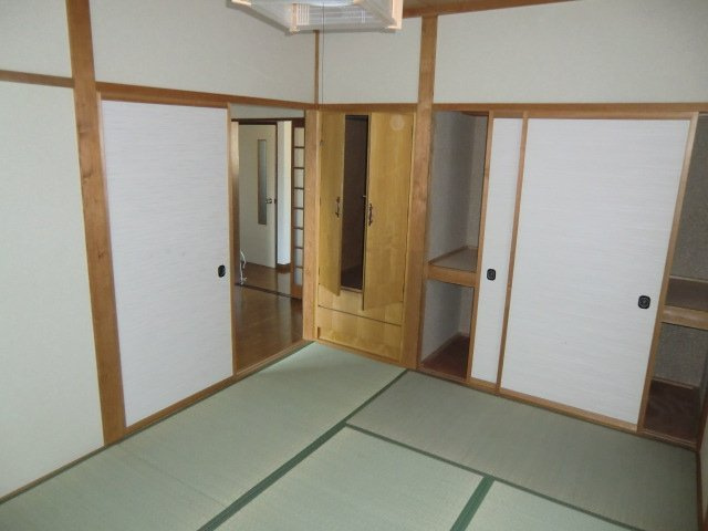 サン・ハイツの和室