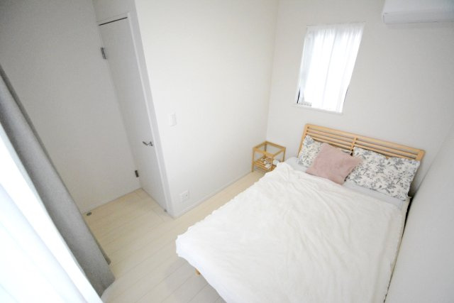 【洋室】 | 新座市東1丁目　中古一戸建住宅　(志木本店) | 洋室4.2帖