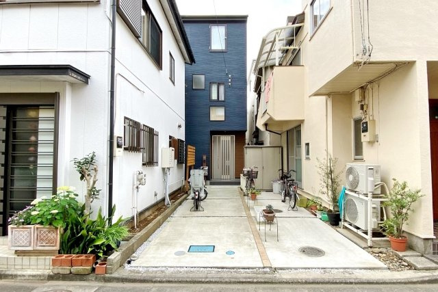 【外観】 | 新座市東1丁目　中古一戸建住宅　(志木本店)