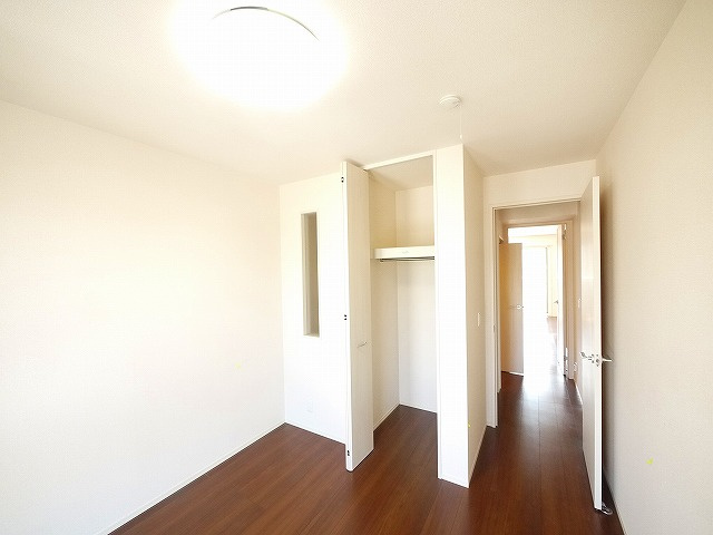 ソレイユ　ルヴァンAの洋室