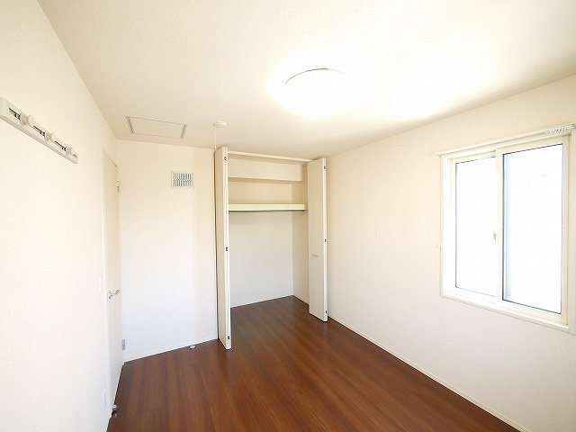 ソレイユ　ルヴァンAの洋室