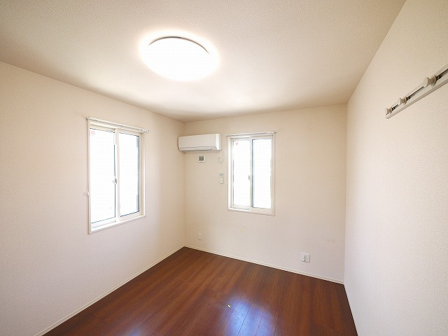 ソレイユ　ルヴァンAの洋室