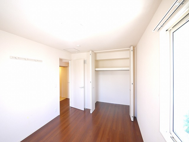 ソレイユ　ルヴァンAの寝室|落ち着いて過ごせるお部屋なので、寝室にいかがでしょうか