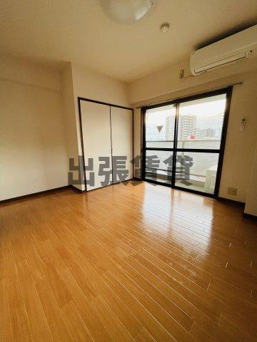 仲介手数料0円！URBAN HOUSE K'Sの居間・リビング