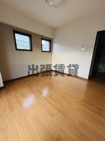 仲介手数料0円！URBAN HOUSE K'Sの居間・リビング