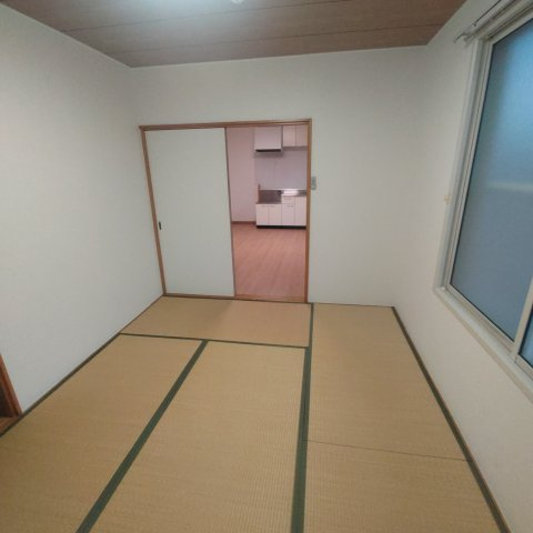 酒巻ハイツ２号棟の和室