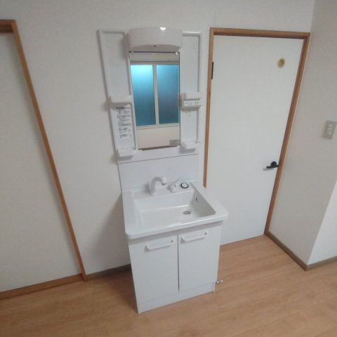 酒巻ハイツ２号棟の洗面所