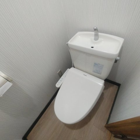酒巻ハイツ２号棟のトイレ