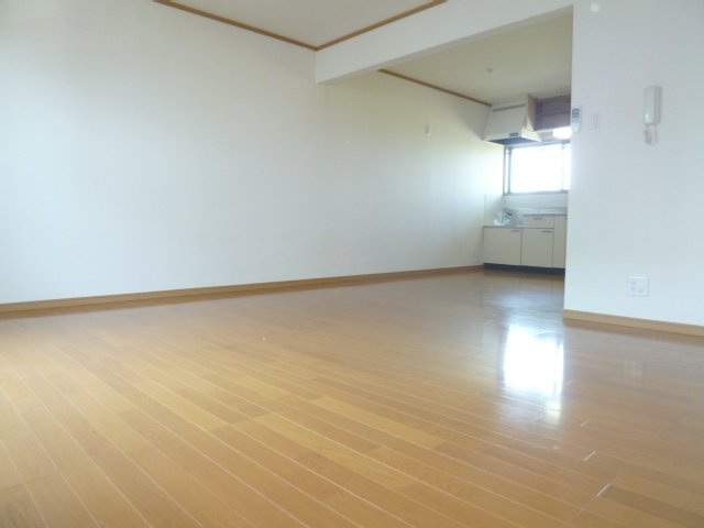 ワイエスコーポの内装|おしゃれな内装です