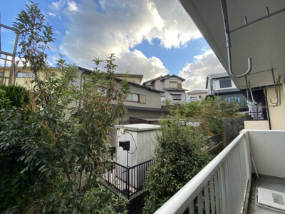 【展望】 | 開成ハイツ二俣川第二 | 周辺は閑静な住宅街で静かに生活ができます。