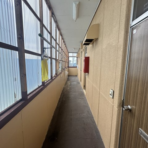 宝マンションのロビー