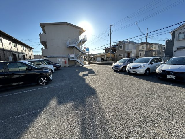 ウエストヴィレッヂの駐車場
