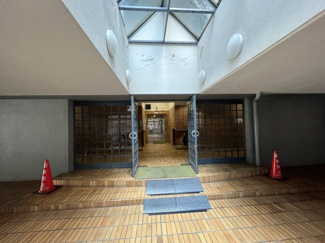 【エントランス】