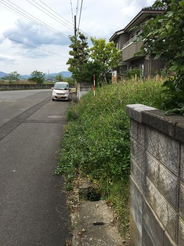 百合地　売土地　61.47坪の外観|前面道路含む現地写真