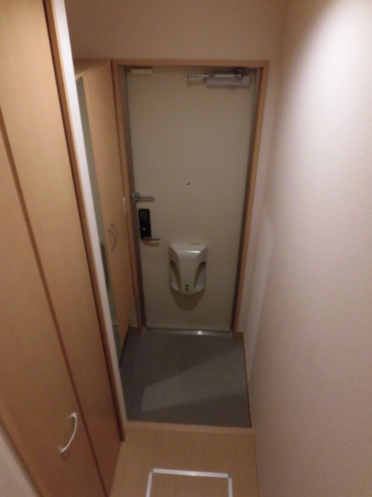 Villa正門通の玄関